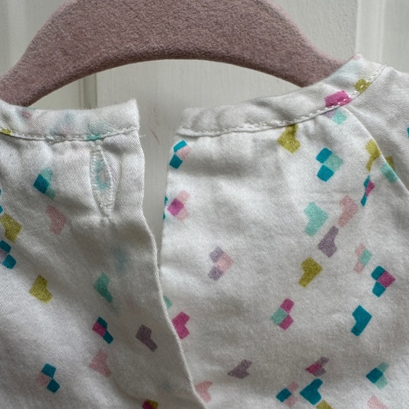 Marese 3T GirlsWhite and Blue Heart Short Sleeve Blouse with Ruffle Sleeves - Picture 7 of 7